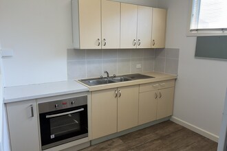 3 Tegwen St, Belmont for lease Interior Photo- Image 2 of 5