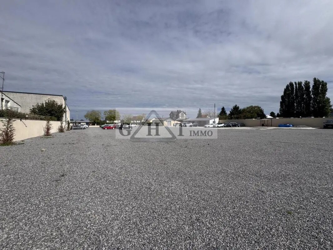 Land in Saint-Soupplets for sale Building Photo- Image 1 of 10