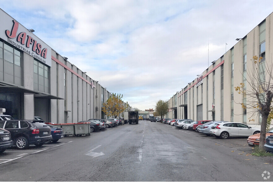 Industrial in Madrid, Madrid for sale - Building Photo - Image 2 of 2