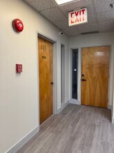 187-189 Sunrise Hwy, Rockville Centre, NY for lease Interior Photo- Image 1 of 4