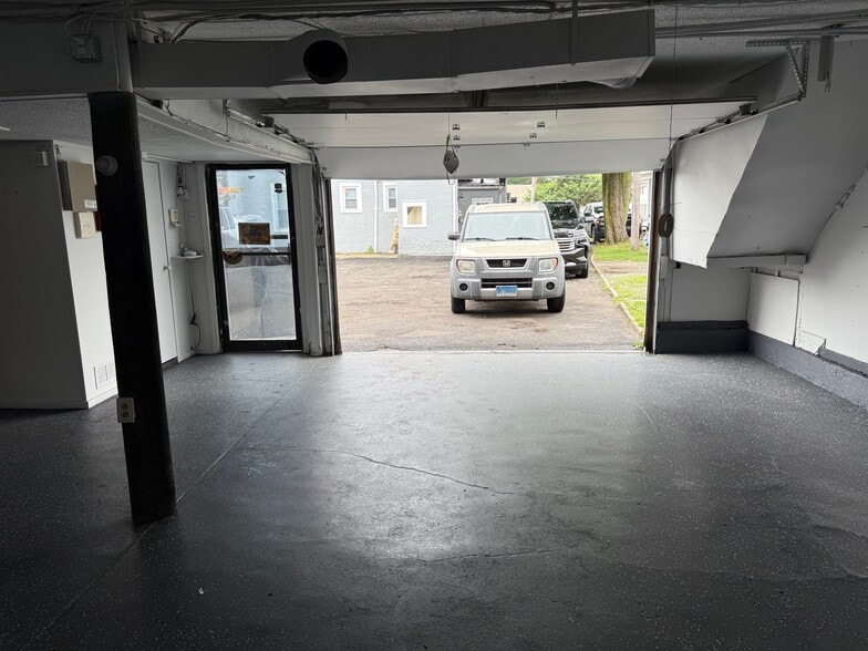 61 Van Zant St, Norwalk, CT for lease - Building Photo - Image 2 of 4