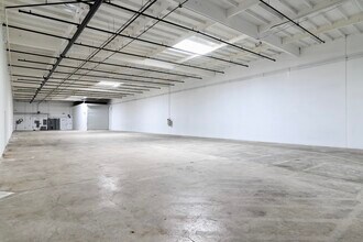 4117-4127 Calle Tesoro, Camarillo, CA for lease Interior Photo- Image 2 of 7