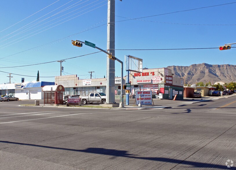 5017 Dyer St, El Paso, TX 79930