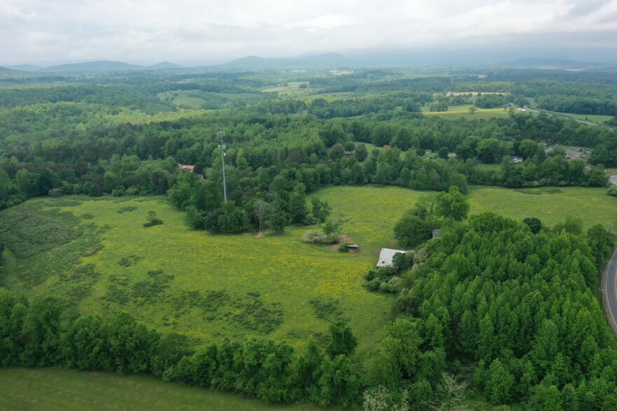 172 Oak Grove Church Rd, Mount Airy, NC for sale - Building Photo - Image 3 of 9