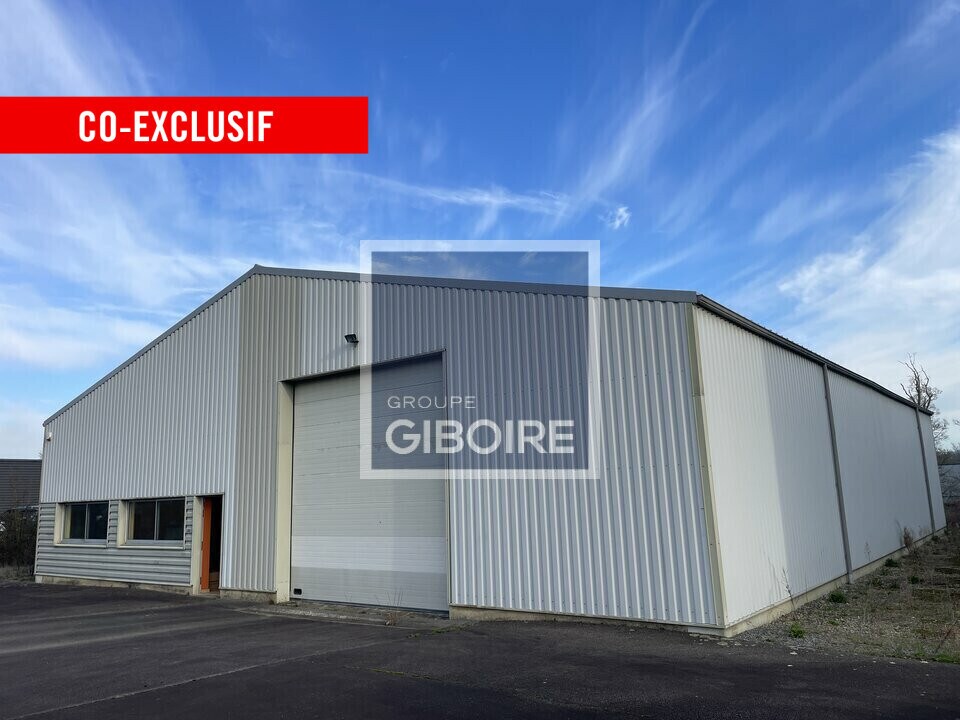 Industrial in Guichen for lease Building Photo- Image 1 of 10