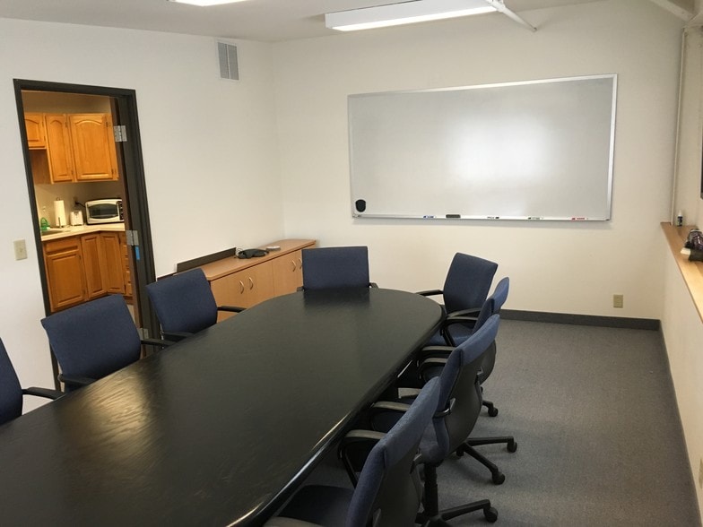 14320 Longs Peak Ct, Longmont, CO for sale - Interior Photo - Image 3 of 46