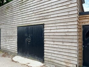 Poynters Ln, Southend On Sea for lease Building Photo- Image 1 of 1