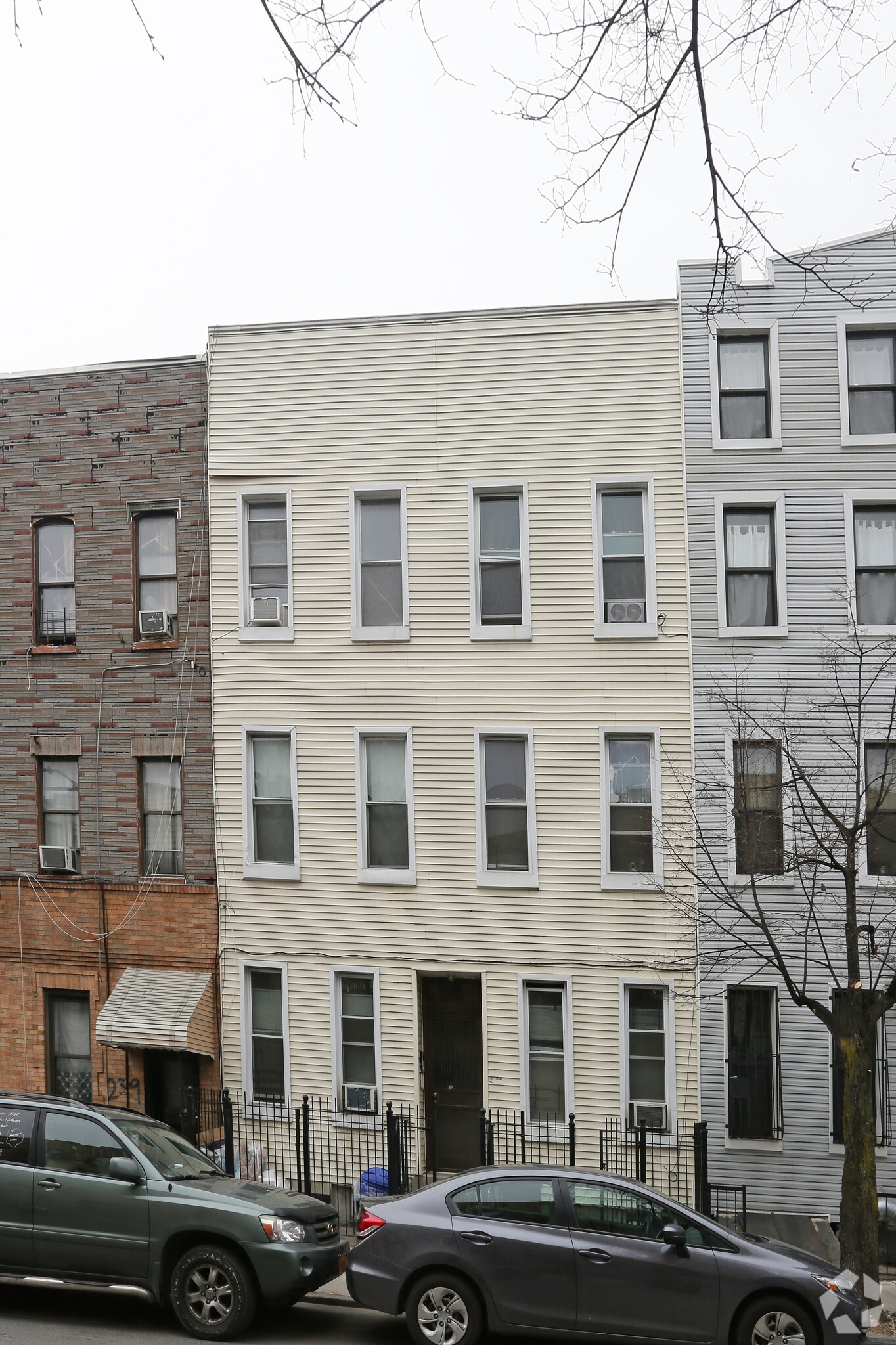 241 Himrod St, Brooklyn, NY for sale Primary Photo- Image 1 of 1