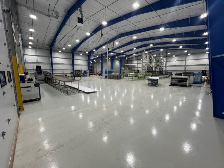 15 Burnt Tavern Rd, Millstone Township, NJ for sale - Interior Photo - Image 3 of 5