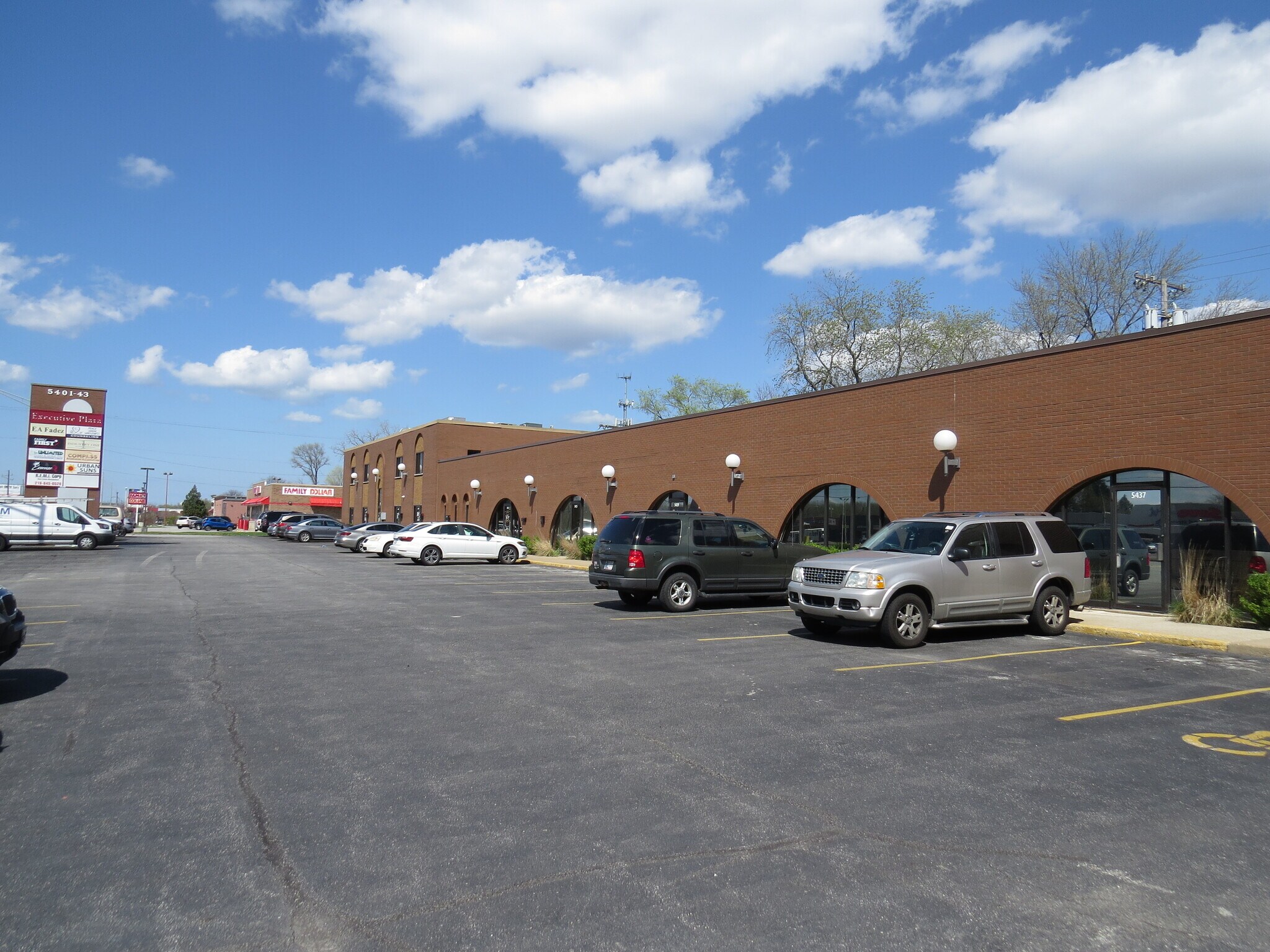 5401-5443 Broadway St, Merrillville, IN for lease Building Photo- Image 1 of 11
