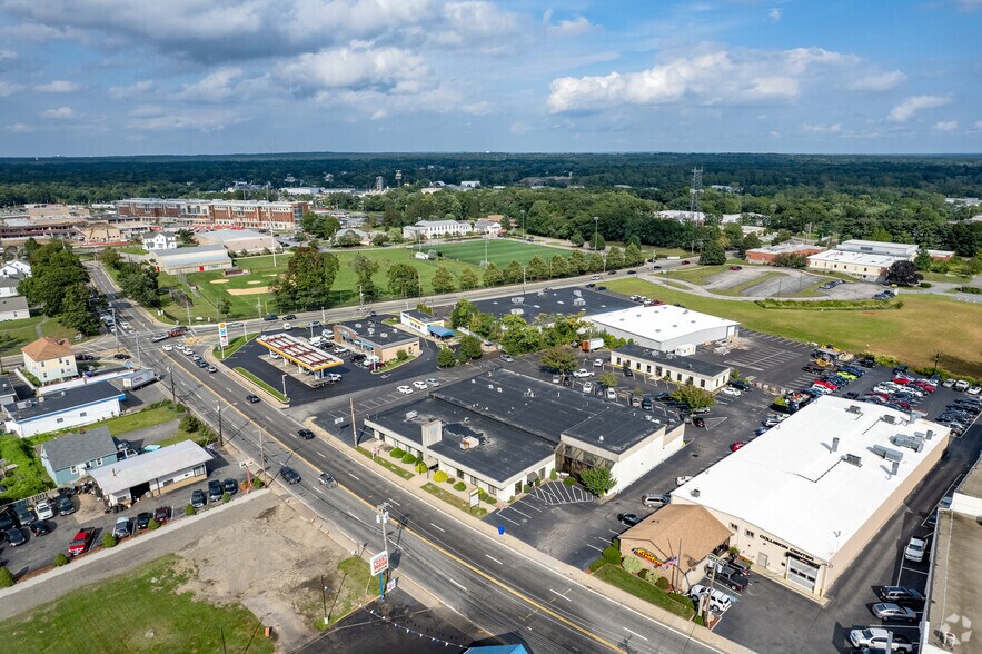 2224 Pawtucket Ave, East Providence, RI for lease - Aerial - Image 3 of 7