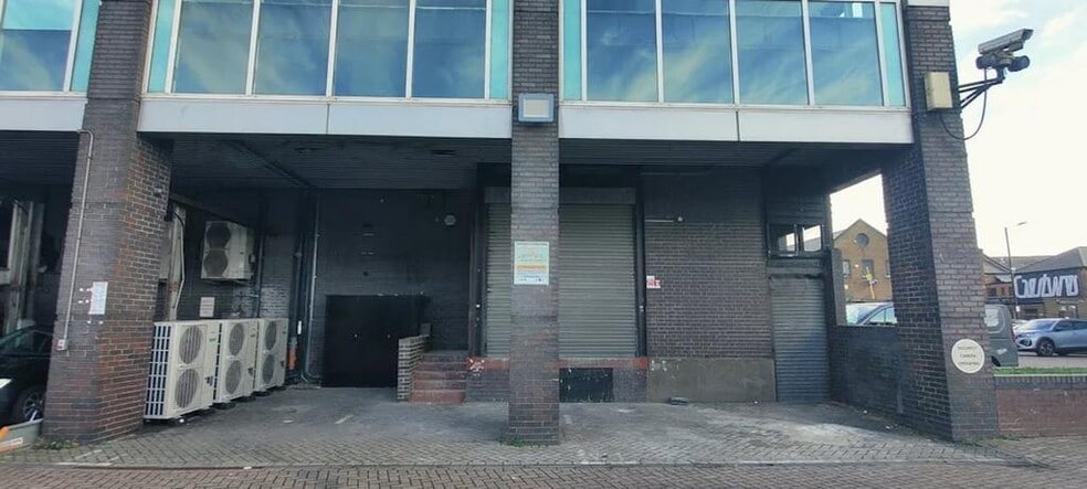 Scrubs Ln, London for lease - Building Photo - Image 1 of 5