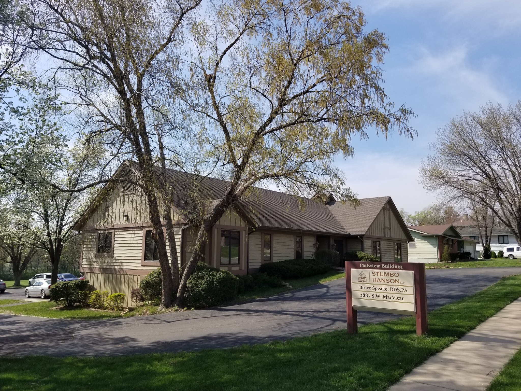 2887 SW Macvicar Ave, Topeka, KS for sale Building Photo- Image 1 of 1