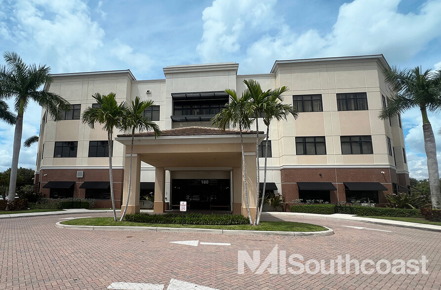 180 John F Kennedy Dr, Atlantis, FL for lease - Building Photo - Image 1 of 5