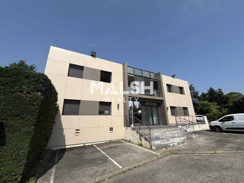 Office in Francheville for sale - Building Photo - Image 1 of 8