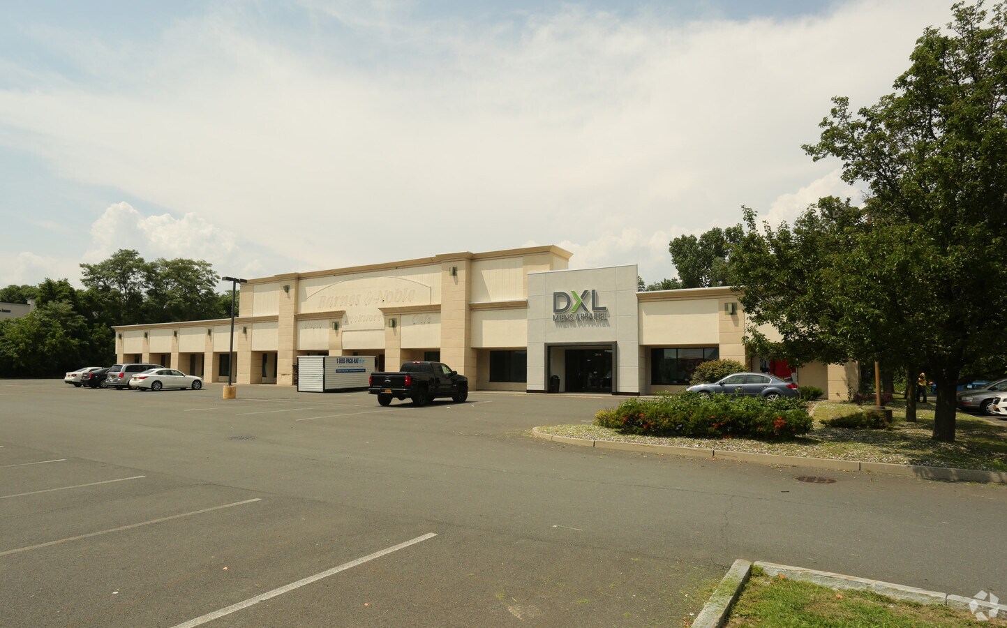 20 Wolf Rd, Albany, NY, 12205 Retail Space For Lease