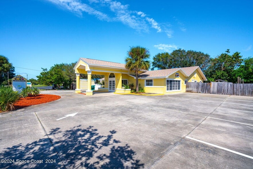 308 Orange St, Melbourne Beach, FL for sale - Building Photo - Image 1 of 40