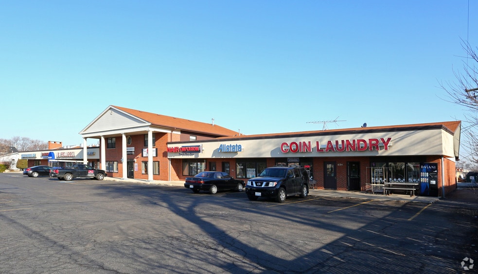 624-640 W Algonquin Rd, Des Plaines, IL for lease - Building Photo - Image 1 of 5