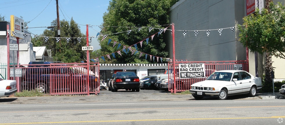 11571 Ventura Blvd, Studio City, CA for lease - Primary Photo - Image 1 of 15