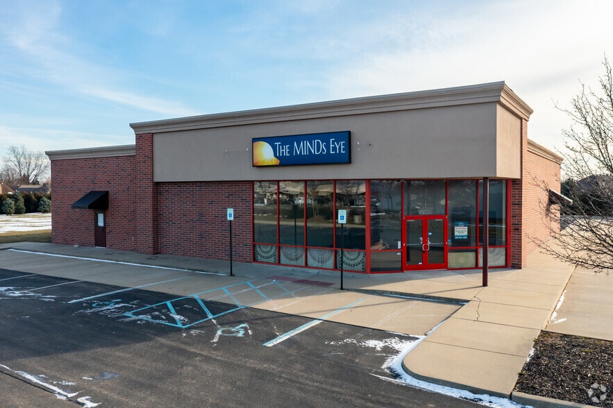 15300 21 Mile Rd, Macomb Township, MI for lease - Building Photo - Image 1 of 12