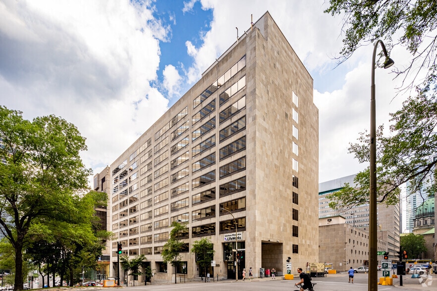 1060 Boul Robert-Bourassa, Montréal, QC for lease - Building Photo - Image 2 of 4