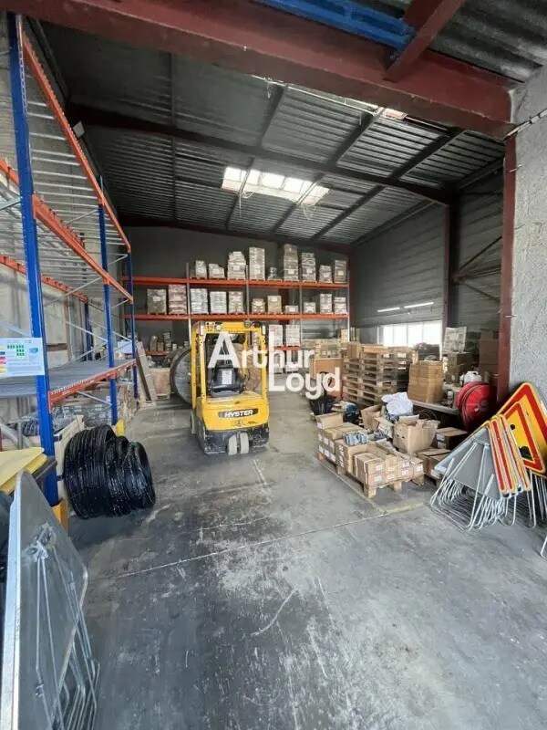 Flex in Mandelieu-la-Napoule for lease Building Photo- Image 1 of 8