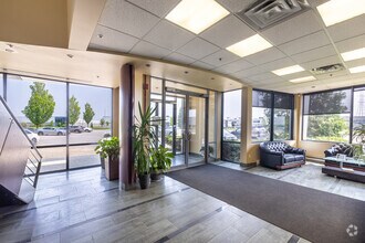 2103-2167 Boul Dagenais O, Laval, QC for lease Interior Photo- Image 1 of 4