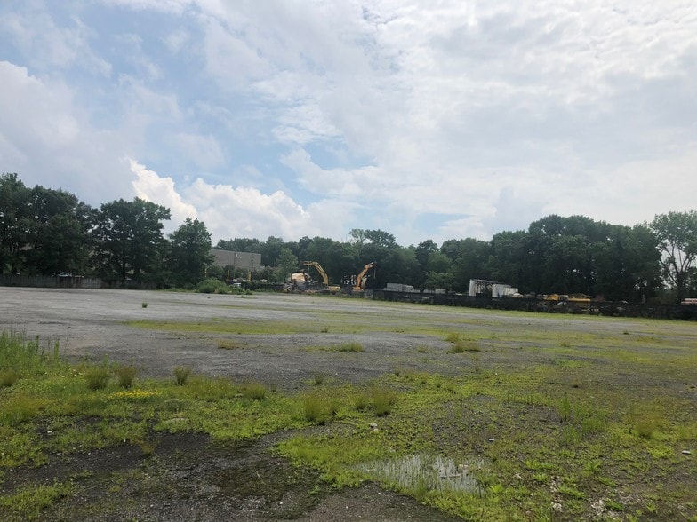 2777 Arthur Kill Rd, Staten Island, NY for lease - Building Photo - Image 2 of 12
