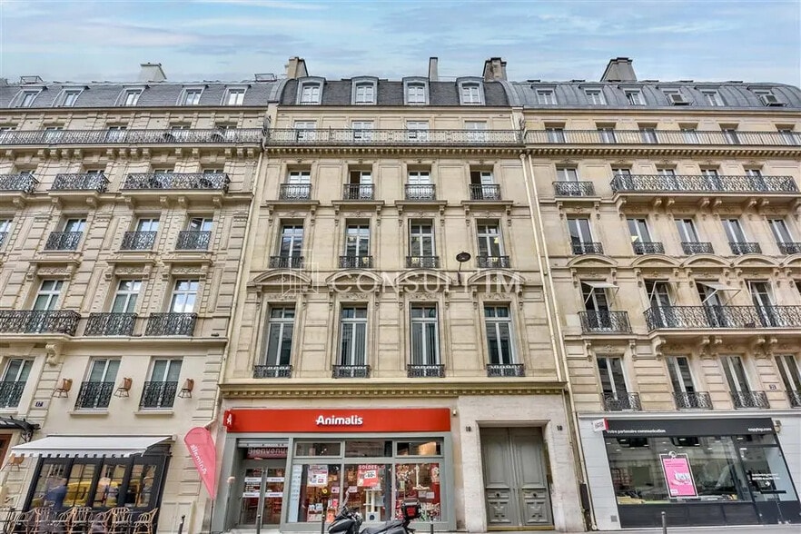 Office in Paris for lease - Building Photo - Image 1 of 8