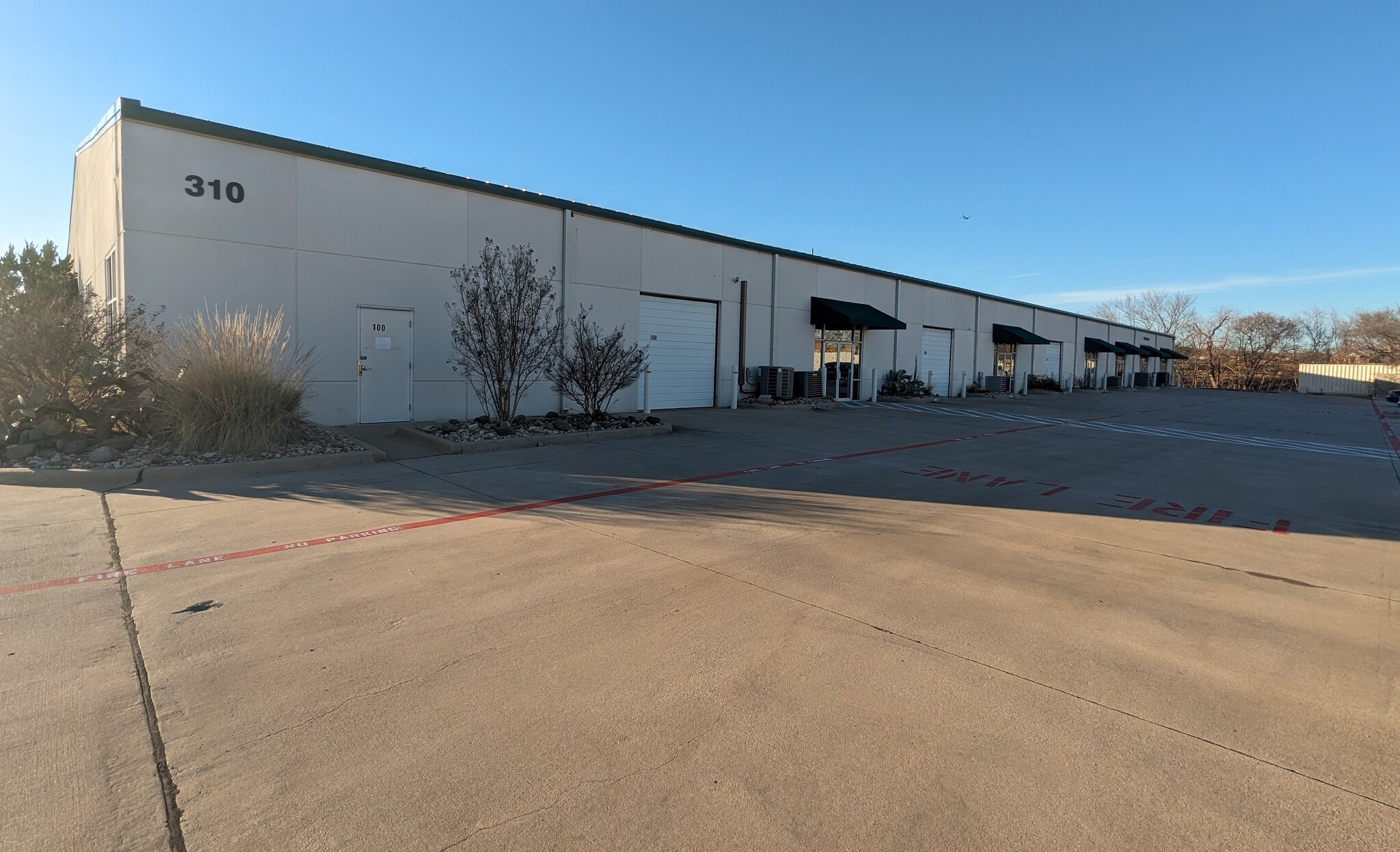 310 E Trinity Blvd, Grand Prairie, TX for lease Building Photo- Image 1 of 3