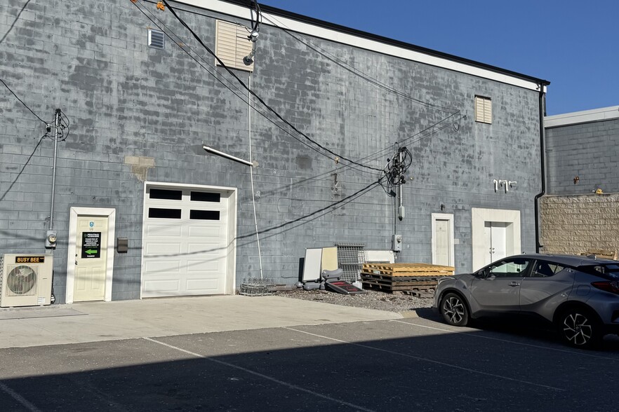 119 Plaza Dr, Hendersonville, TN for lease - Primary Photo - Image 1 of 1