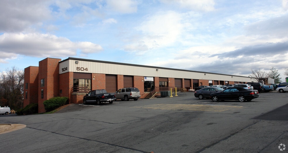 504 Shaw Rd, Dulles, VA for lease - Primary Photo - Image 1 of 6
