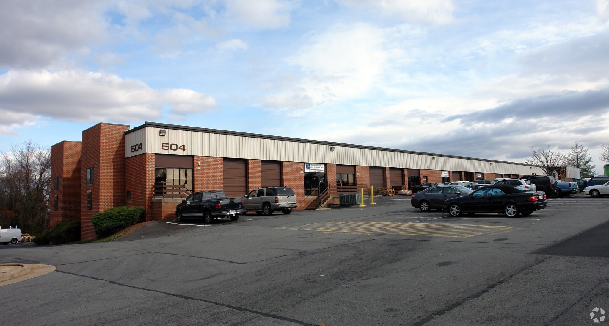 504 Shaw Rd, Dulles, VA for lease Primary Photo- Image 1 of 7