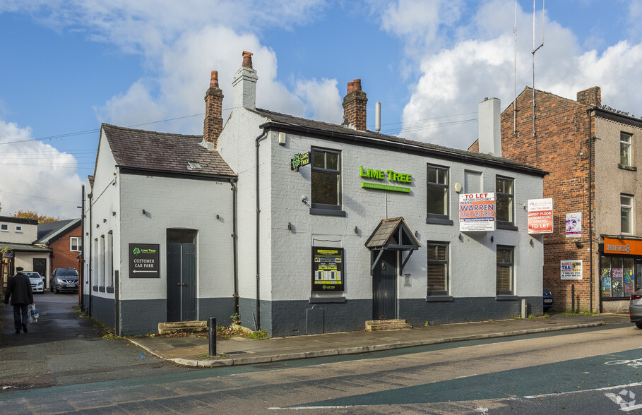 213 Bury Old Rd, Manchester for sale - Primary Photo - Image 1 of 1