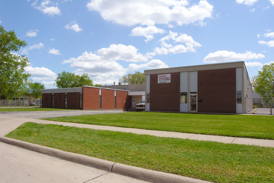 2324-2338 Morrissey Ave, Warren, MI for lease - Building Photo - Image 2 of 5