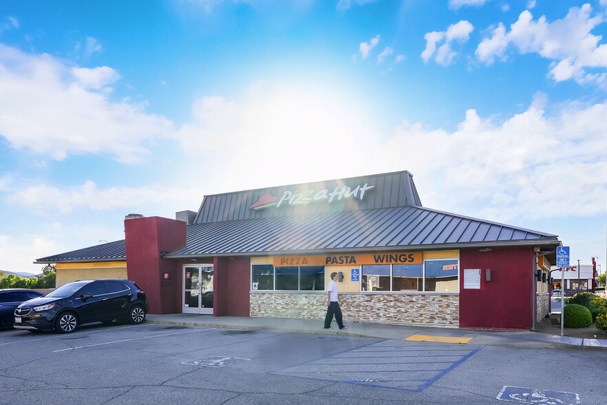 1860 W Ramsey St, Banning, CA for sale - Building Photo - Image 3 of 5