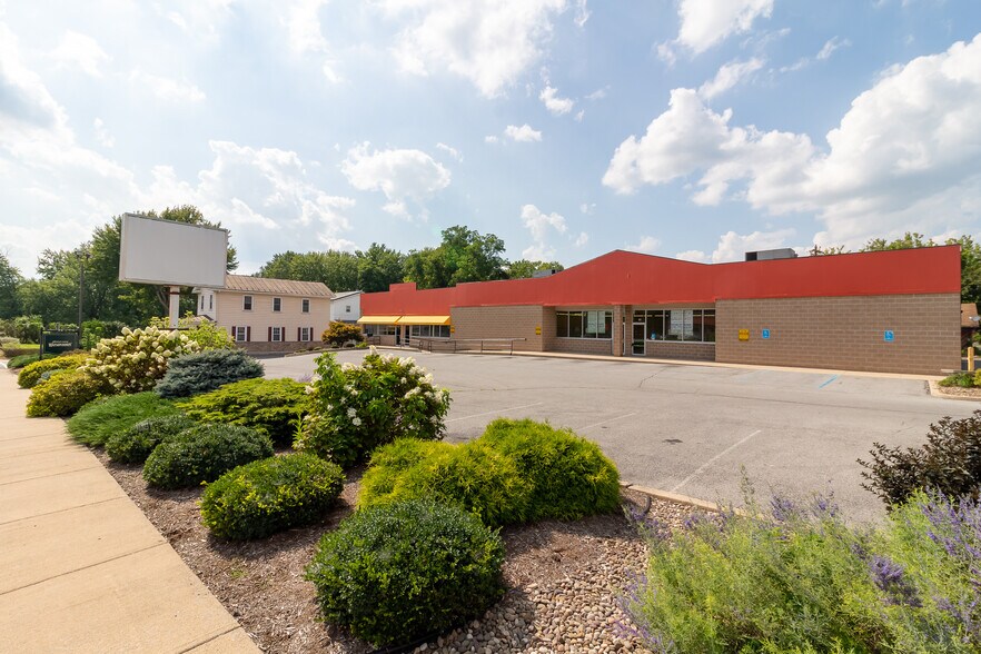 1014 W Brimmer Ave, Watsontown, PA 17777