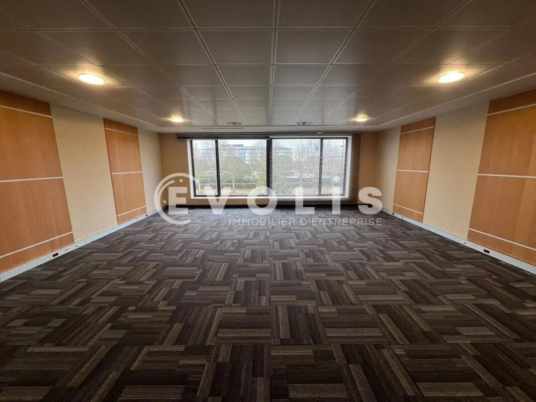 Office in Lieusaint for lease Interior Photo- Image 1 of 10