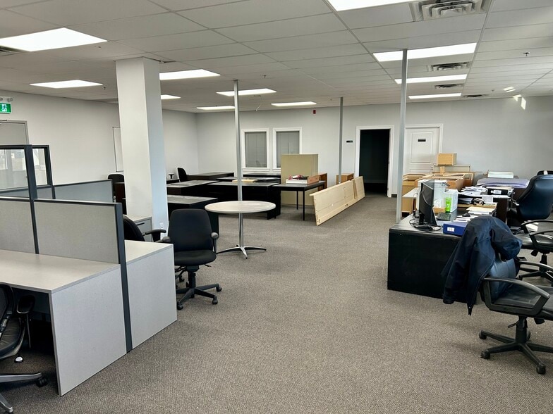 3295 Quality Way, Windsor, ON for lease - Interior Photo - Image 3 of 5