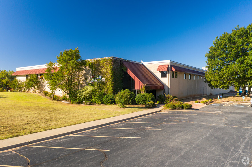 1600 N Main St, Noble, OK for sale - Building Photo - Image 1 of 1