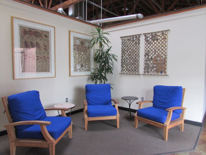 110 N Maclay Ave, San Fernando, CA for lease - Interior Photo - Image 1 of 4