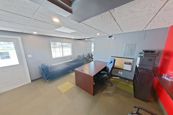 17361 Cornwall Centre Rd, Long Sault, ON for sale - Interior Photo - Image 1 of 13