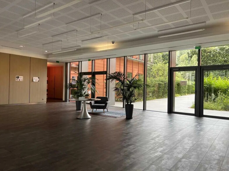 1-11 Rue Du Cottage Tolbiac, Chevilly-Larue for lease - Lobby - Image 2 of 12
