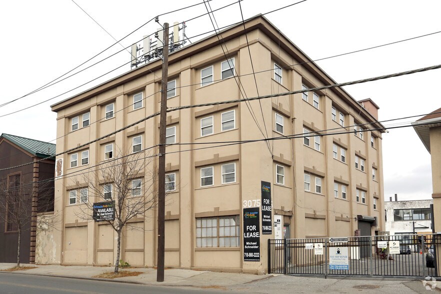 3075 Richmond Ter, Staten Island, NY for sale - Primary Photo - Image 1 of 1