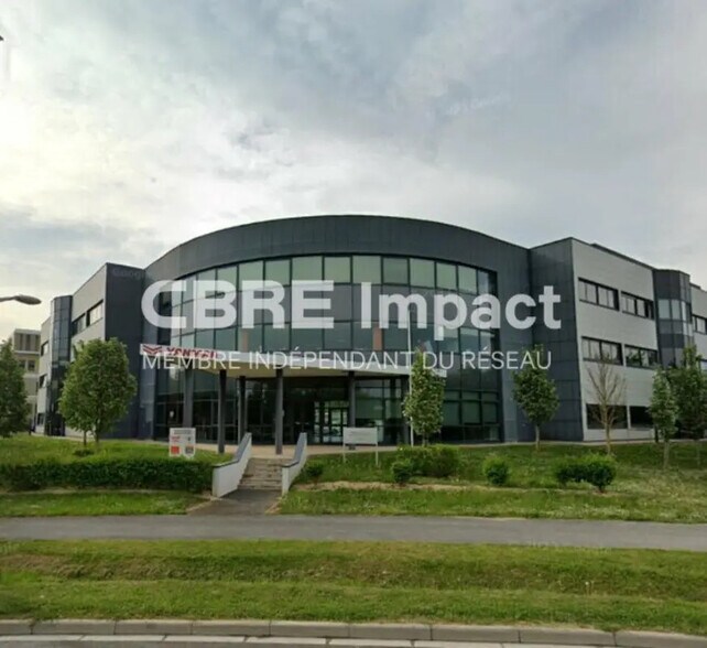 Office in Bezannes for sale - Building Photo - Image 2 of 8