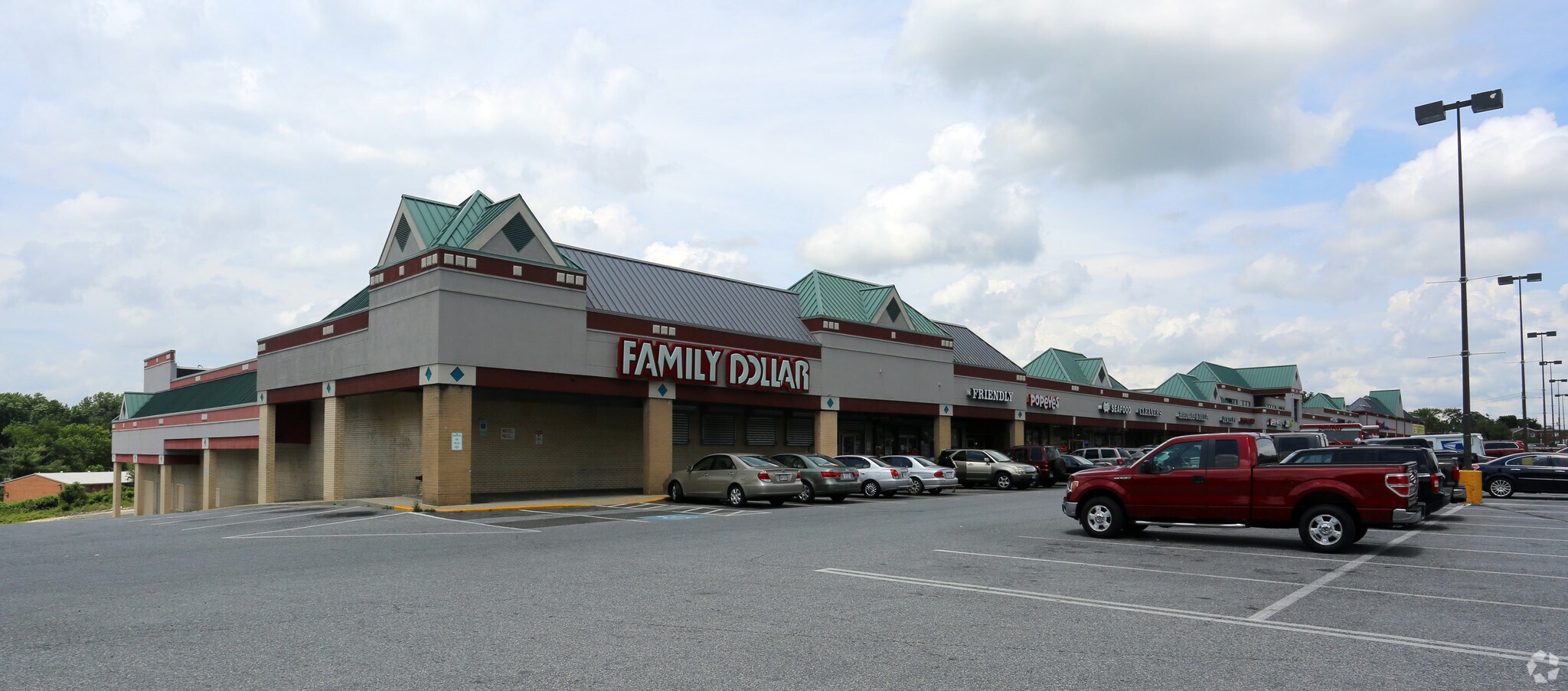 2300-2364 Iverson St, Temple Hills, MD for sale Primary Photo- Image 1 of 1