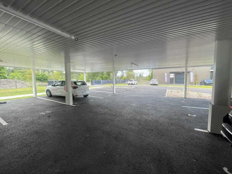 Office in Mérignac for sale - Building Photo - Image 2 of 7