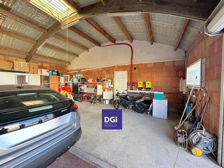 Flex in Milhaud for sale - Building Photo - Image 2 of 3