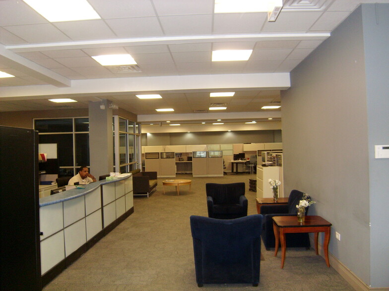 605 S Albany Ave, Chicago, IL for lease - Interior Photo - Image 3 of 5