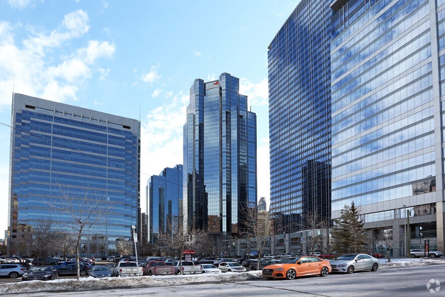 400 3rd Ave SW, Calgary, AB for lease - Building Photo - Image 2 of 11